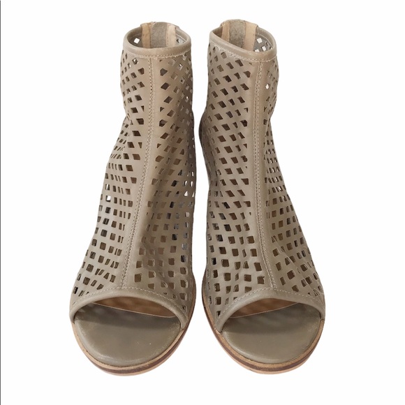 Kelsi Dagger Kyoto Peep Toe Ankle Boots Taupe 8.5 - Picture 2 of 12